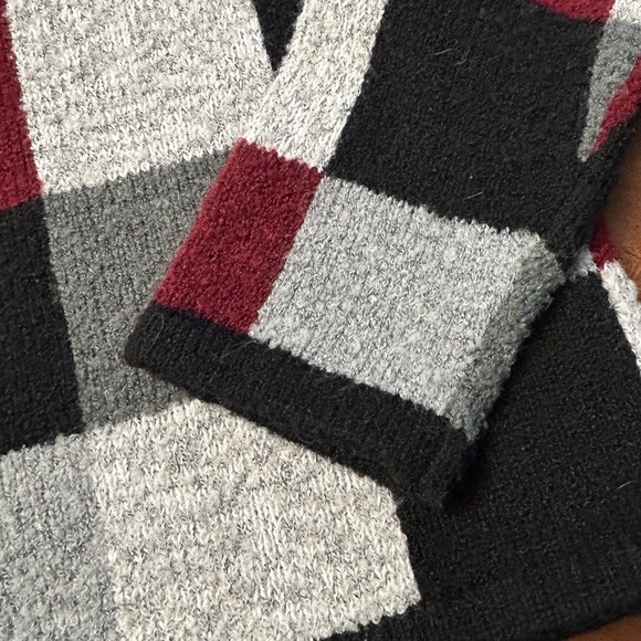 SOLD. Vintage Christopher & Banks Plaid Colorblock Button-Up Woman Cardigan - Picture 6 of 11